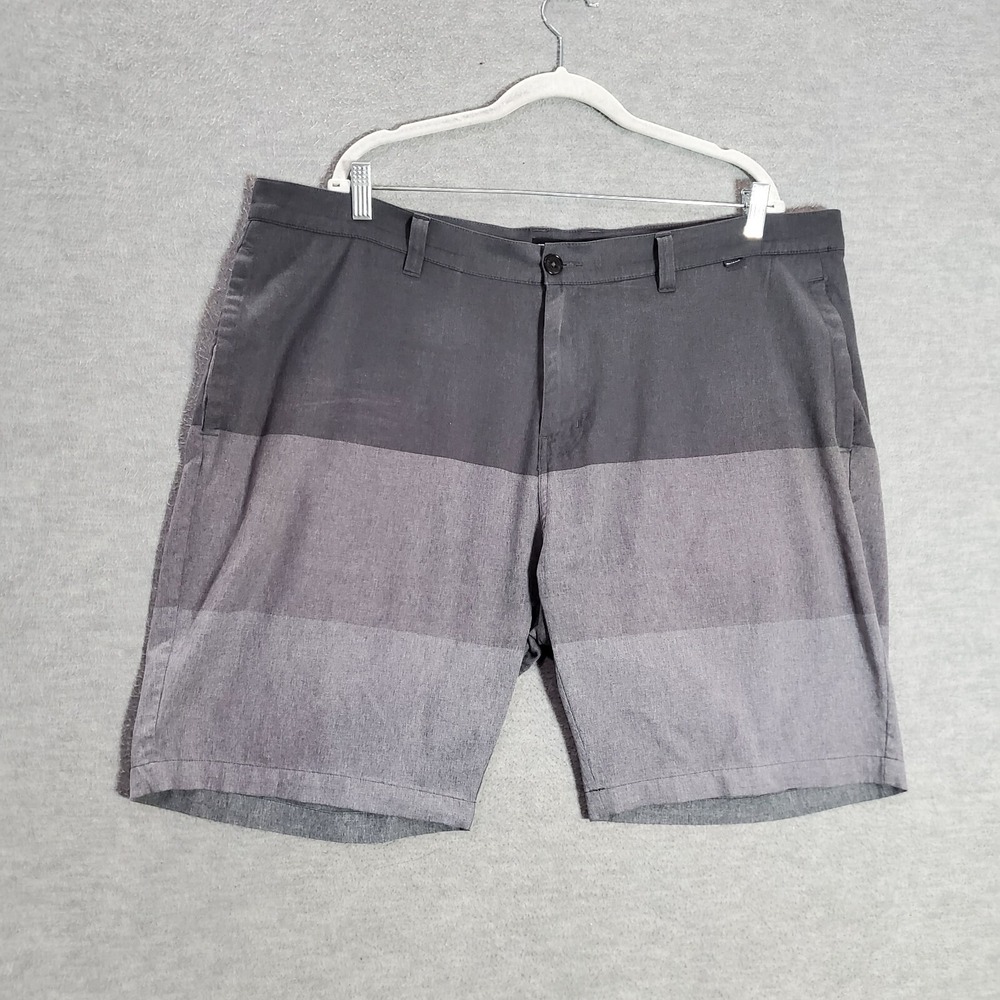Travis Mathew Men Shorts 43 Gray Colorblock Chino Pockets High Rise‎ 9 in Inseam